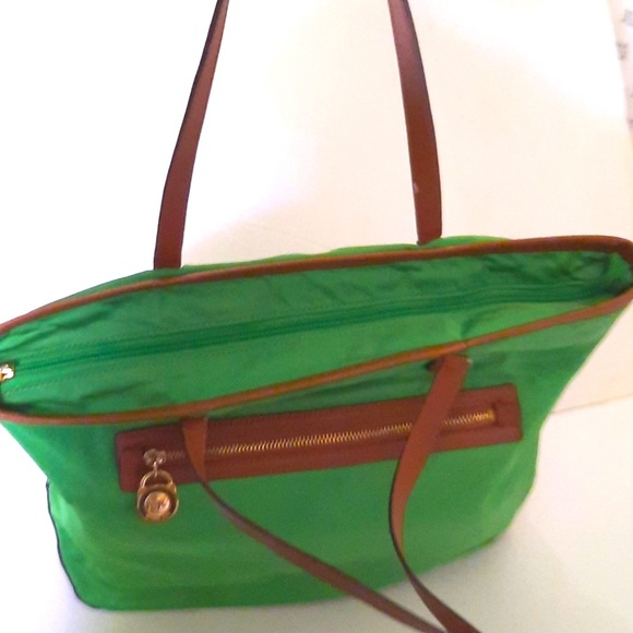 Michael Kors Bag - Picture 4 of 14